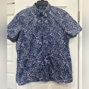 Perry Ellis Men’s button up